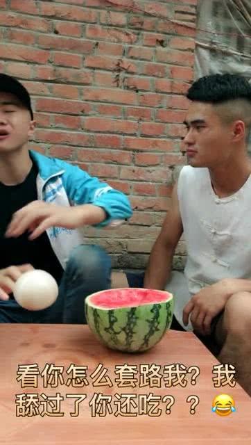 带你吃瓜做作业搞笑视频,笑料百出，作业也能如此欢乐