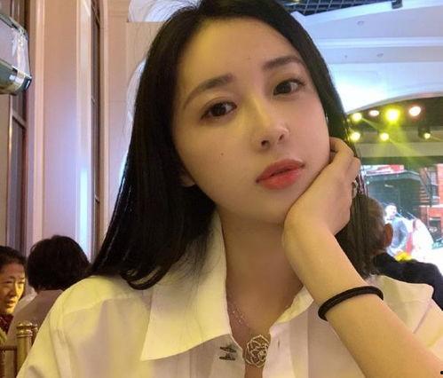 南宁老板娘吃瓜视频曝光,揭秘背后惊人真相