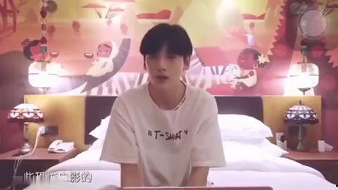 跑男安琪吃瓜视频,揭秘明星幕后趣事