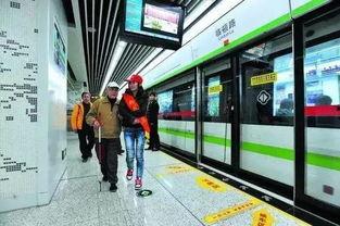 苏州地铁吃瓜事件视频,一场引发热议的公共场合争议