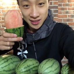 云南蔡总吃瓜视频,揭秘网红美食背后的故事